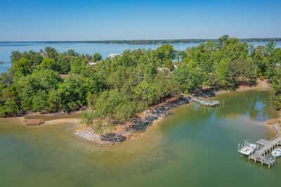 127 Tilden Lane, Weems, VA