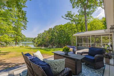 96 Larkspur Lane, Weems, VA