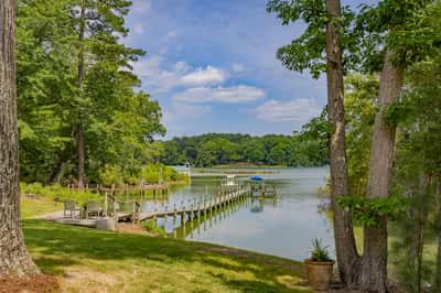 96 Larkspur Lane, Weems, VA