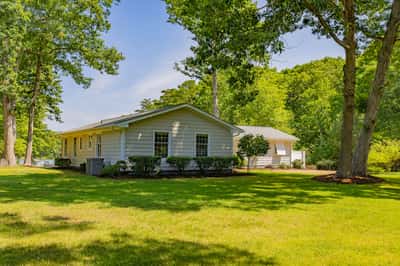 96 Larkspur Lane, Weems, VA