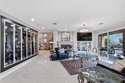 10721 Capesthorne Way, Las Vegas, NV