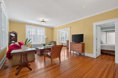 1130 Larchmont Crescent, Norfolk, VA