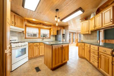 115 Roskovensky Road, Latrobe, PA