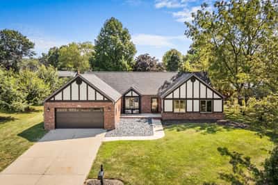 204 Wild Cherry Lane, Swansea, IL