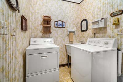 1st floor laundry