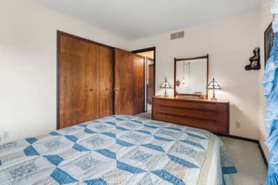 2nd bedroom