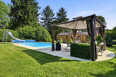 5520 Clearview Road, Gibsonia, PA