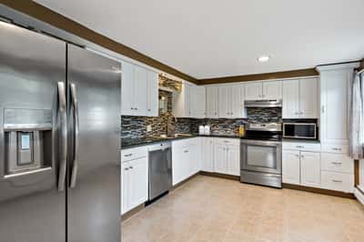 124 Watuppa Ave, Somerset, MA