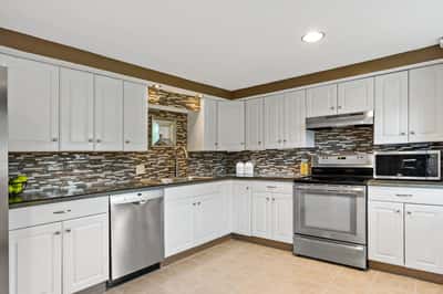 124 Watuppa Ave, Somerset, MA