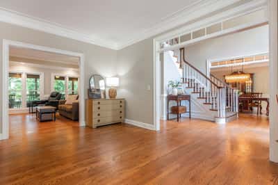 2865 Stoneglen Close, Roswell, GA