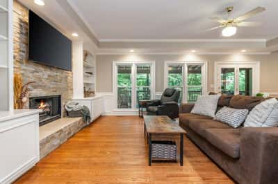 2865 Stoneglen Close, Roswell, GA