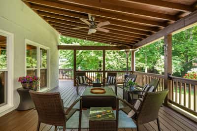 2865 Stoneglen Close, Roswell, GA