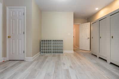 2865 Stoneglen Close, Roswell, GA
