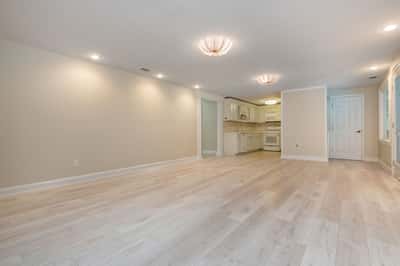 2865 Stoneglen Close, Roswell, GA
