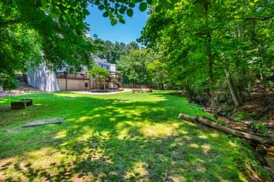 2865 Stoneglen Close, Roswell, GA