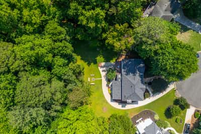 2865 Stoneglen Close, Roswell, GA
