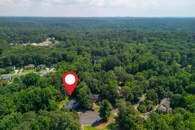 2865 Stoneglen Close, Roswell, GA