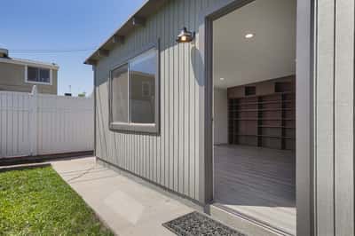 829 N Lima St., Burbank, CA