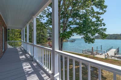 430 Harveys Neck Road, Wicomico Church, VA
