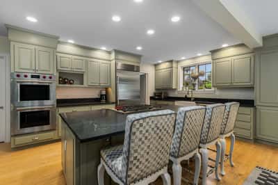 12 Willow Avenue, North Hampton, NH