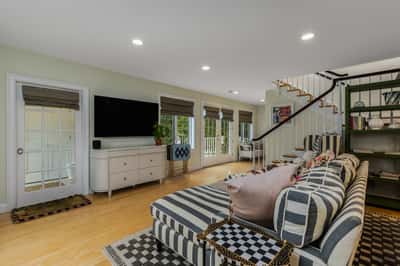 12 Willow Avenue, North Hampton, NH