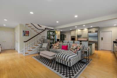 12 Willow Avenue, North Hampton, NH