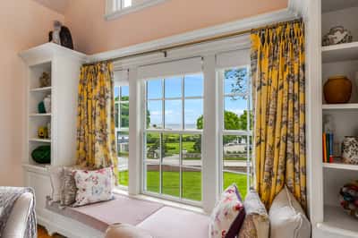 12 Willow Avenue, North Hampton, NH