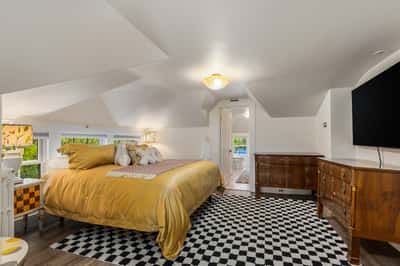 12 Willow Avenue, North Hampton, NH