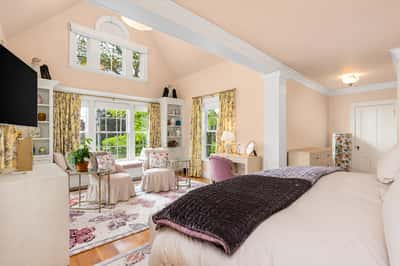 12 Willow Avenue, North Hampton, NH