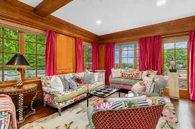 12 Willow Avenue, North Hampton, NH