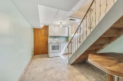696 Winona Dr, York, ON