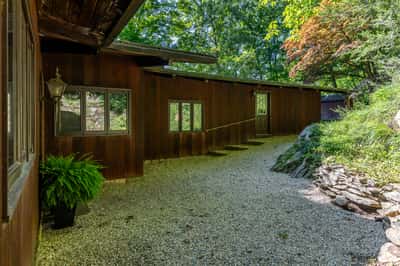 40 Sunset Dr, Sherman, CT