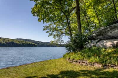 40 Sunset Dr, Sherman, CT