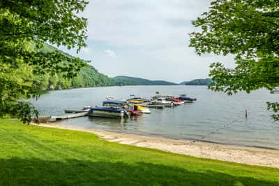 40 Sunset Dr, Sherman, CT