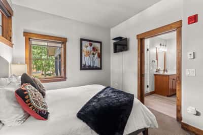 63 Mountain Thunder Drive, 305, Breckenridge, CO