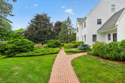 4 Berry Hill Road, Stratham, NH