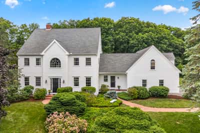 4 Berry Hill Road, Stratham, NH