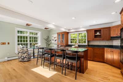 60 Tidewater Farm Road, Greenland, NH