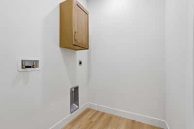 Spacious laundry area