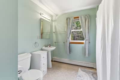 35 Royalston Rd N, Winchendon, MA