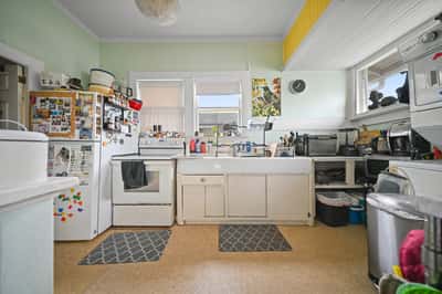 1775 Lusitania St, Honolulu, HI
