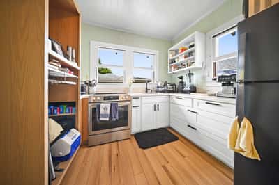 1775 Lusitania St, Honolulu, HI