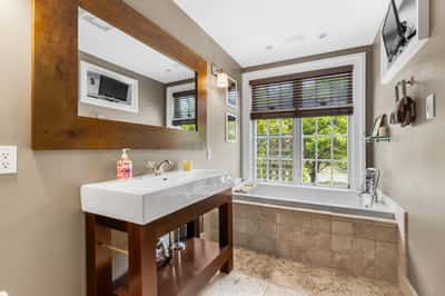 494 Goodwin Road, Eliot, ME