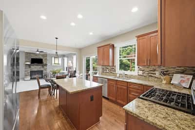 1900 Oakhurst Dr, Allison Park, PA