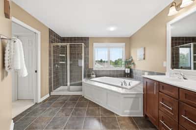 1900 Oakhurst Dr, Allison Park, PA