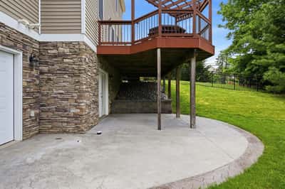 1900 Oakhurst Dr, Allison Park, PA