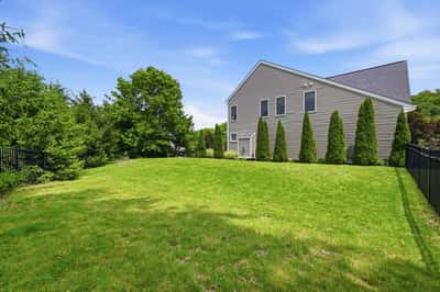 1900 Oakhurst Dr, Allison Park, PA