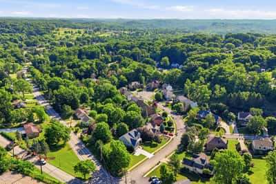 1900 Oakhurst Dr, Allison Park, PA