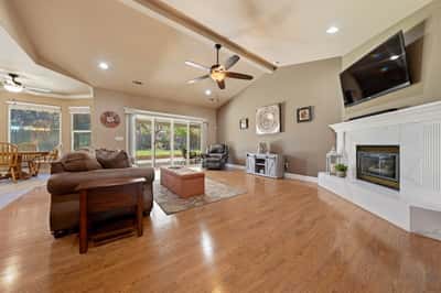 2440 Crescent Moon Court, Redding, CA