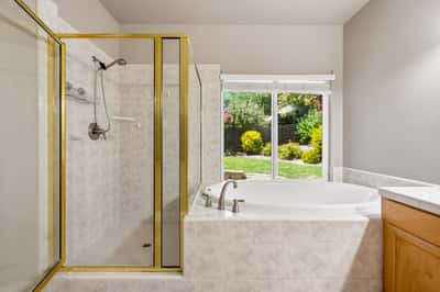 2440 Crescent Moon Court, Redding, CA